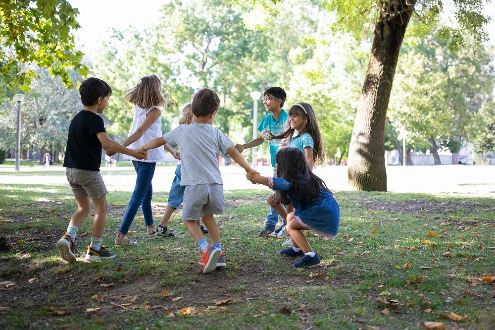 Enfants à la cantine